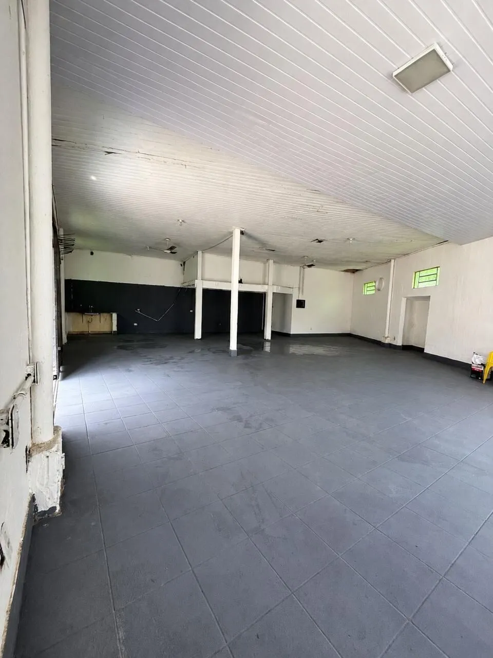 Imagem Barracão Comercial 180 mt² Bairro Dom Aquino