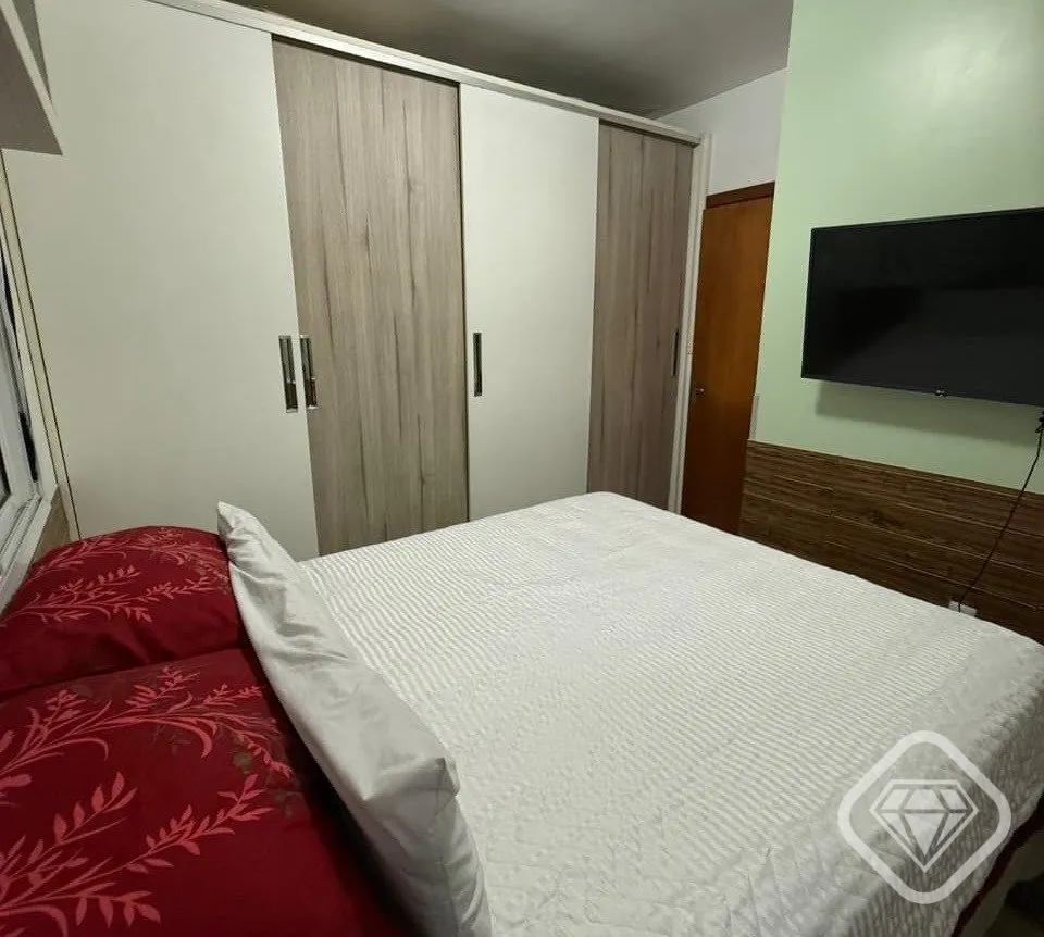 Imagem Casa em condomínio no bairro Hípica, semi mobiliada, totalmente reformada com pátio amplo e excel...