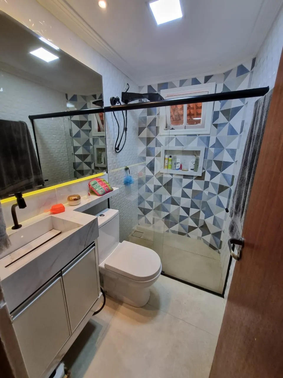 Imagem Casa com 4 quartos à venda em Vila Velha