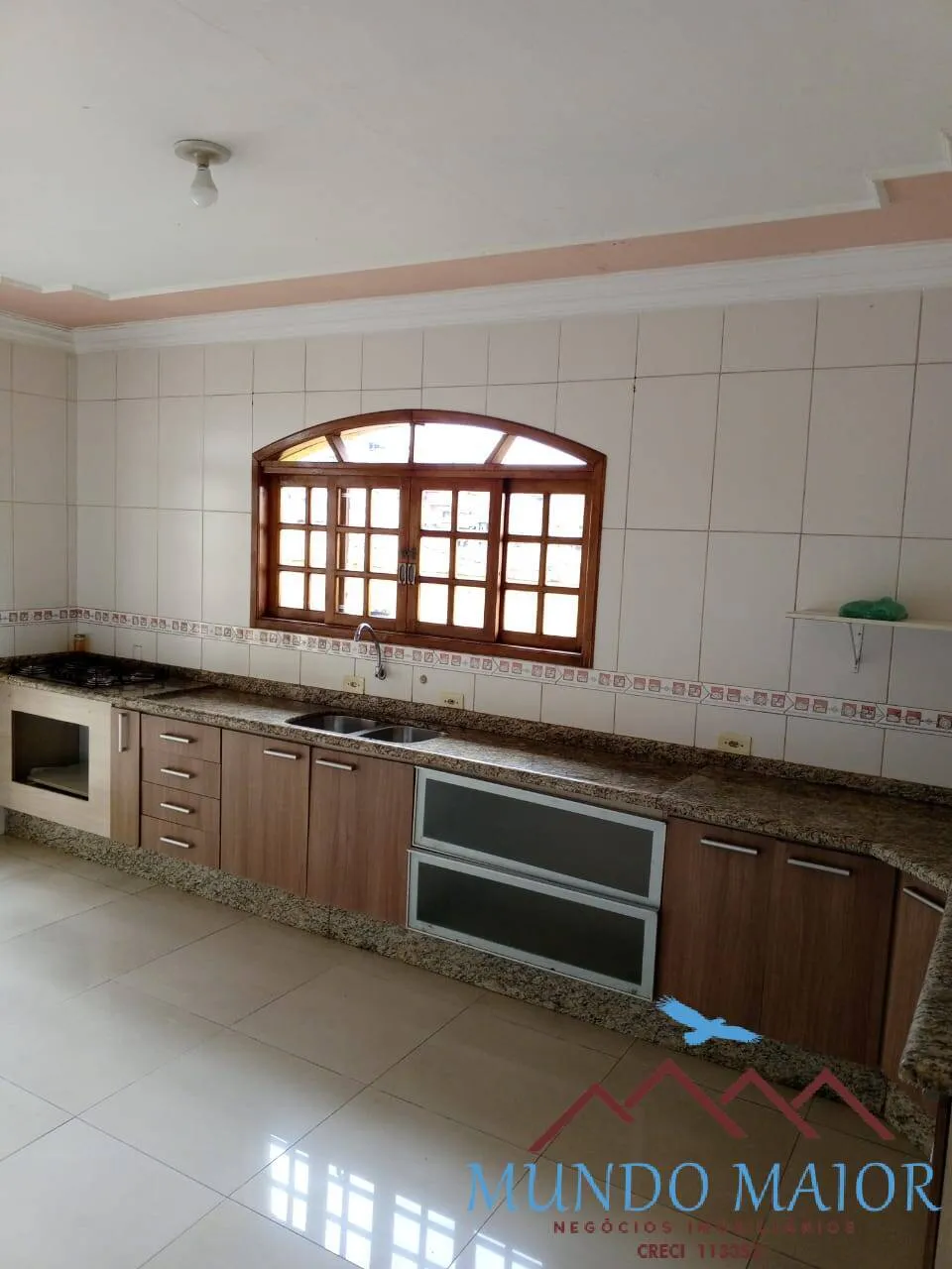 Imagem Casa assobradada com piscina e salao comercaial /Aceita permuta - 290m2!!!