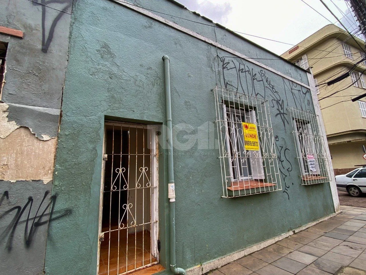 Imagem Casa de esquina com 64m², próximo ao Cais Embarcadero