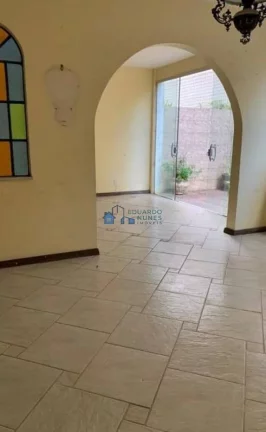 Imagem APARTAMENTO COM ÁREA PRIVATIVA NO GUTIERREZ