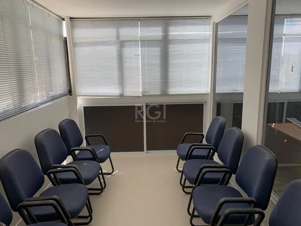 Imagem Sala comercial na Getúlio Vargas com 81,92m² privativos