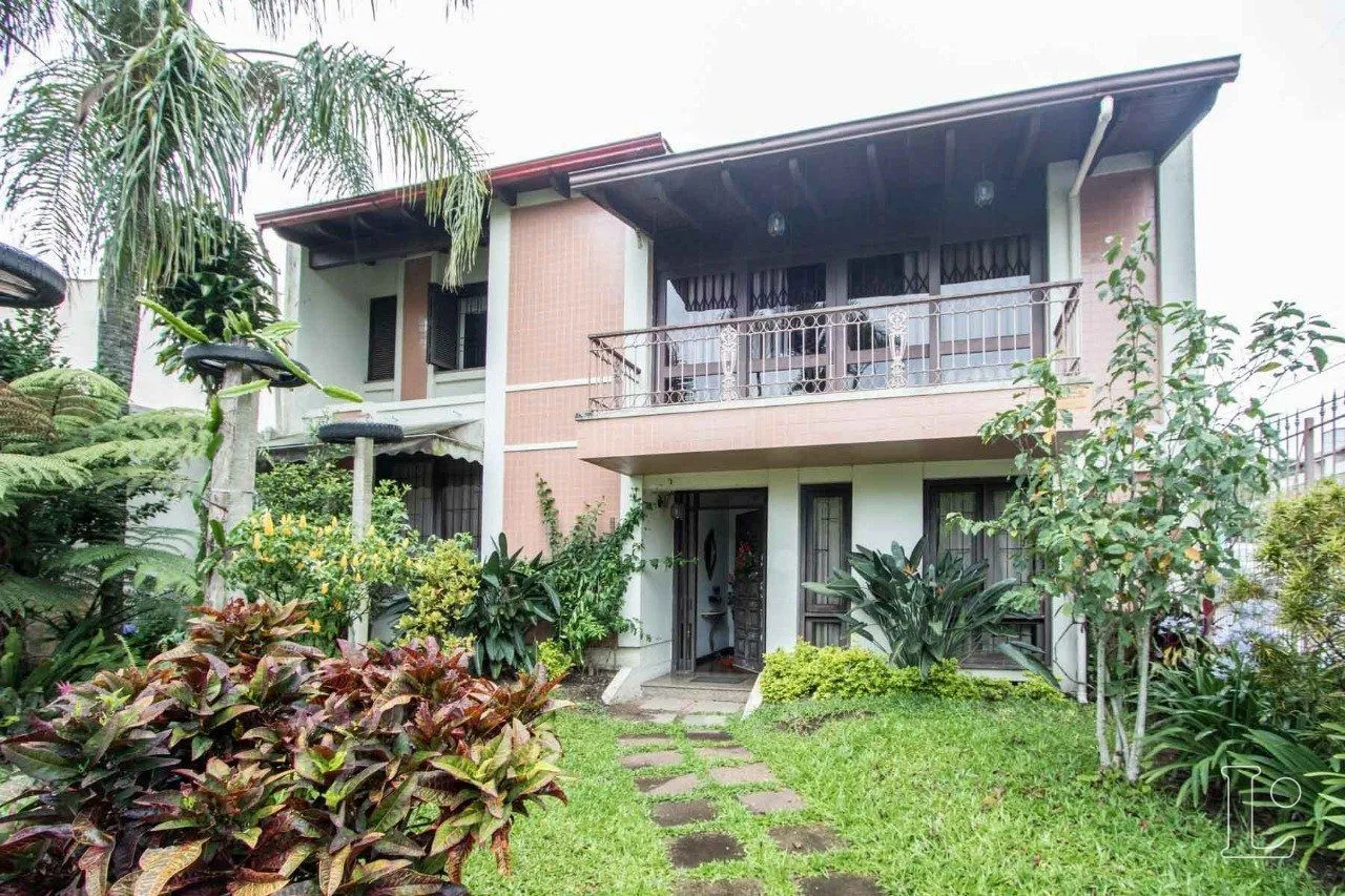 Imagem Casa para Venda - 485m², 4 dormitórios, sendo 1 suites, 3 vagas - Cristal