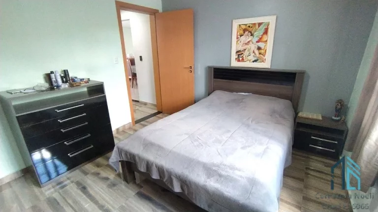 Imagem Casa com amplo quintal, a venda 03 quartos em Colombo PR