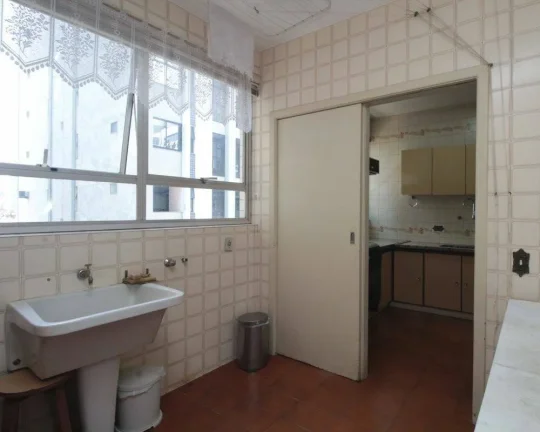 Imagem OPORTUNIDADE, APARTAMENTO COM 04 QUARTOS NA SAVASSI.
