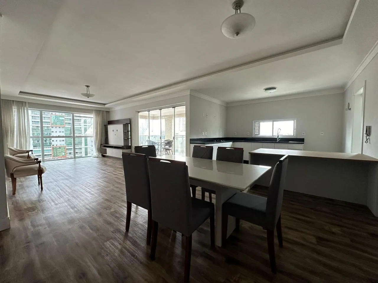 Imagem Apartamento à venda com 169m2 por R$ 2.300.000,00