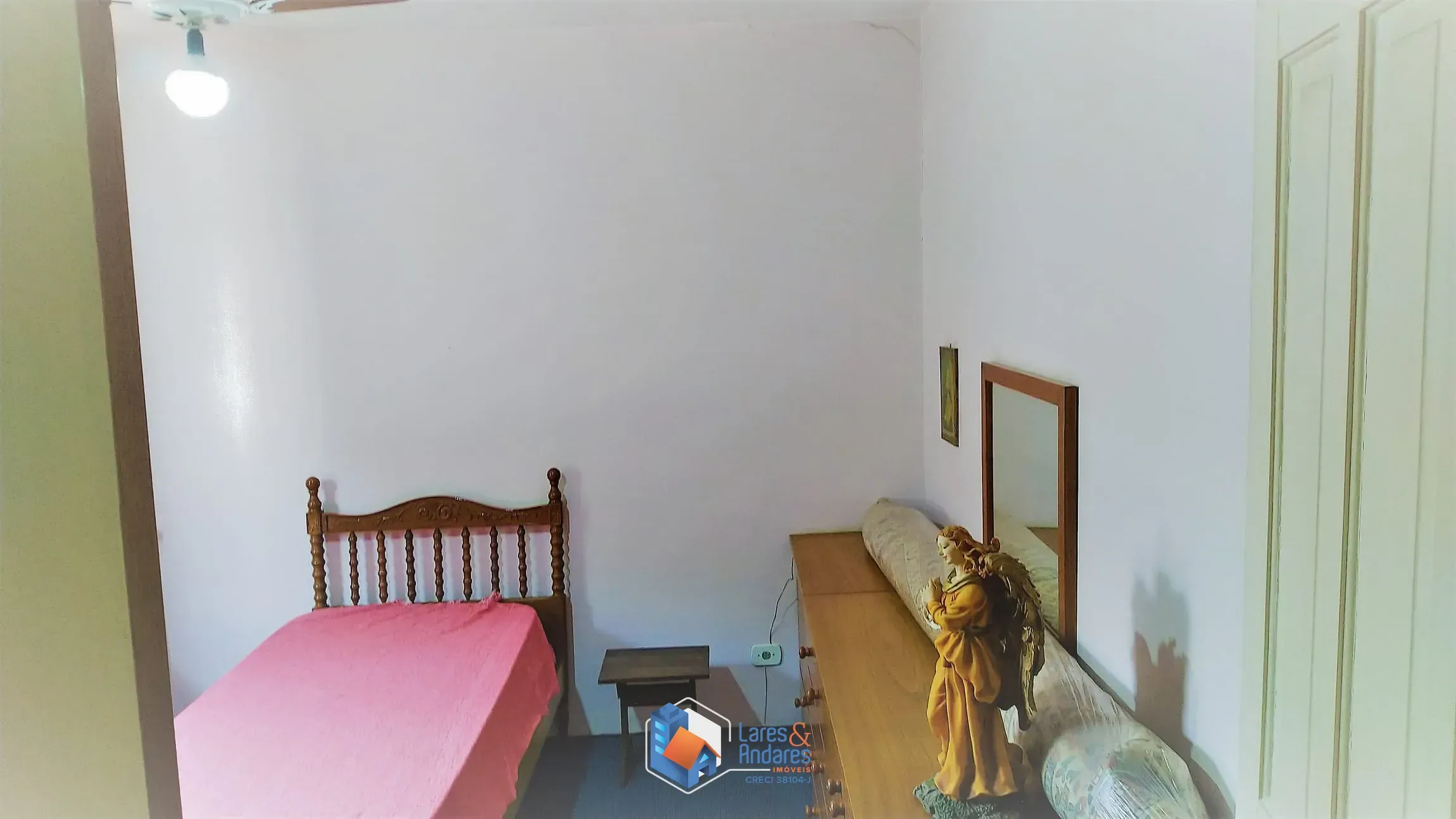 Imagem Sobrado à venda, com 360m de terreno na Casa Verde, com 4 dorm. 1 suíte, 2 salas, amplo terraço com salão de festas e 4 vgs de garagem. Oportunidade!