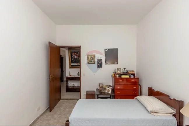 Imagem Casa Térrea 300m² 3 Dormitórios 5 Vagas com jardim e Área Gourmet Edícula
