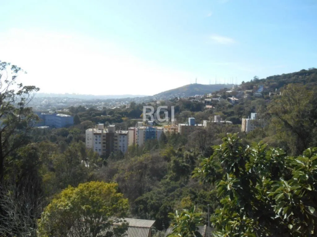 Imagem Casa para Venda - 185m², 4 dormitórios, sendo 2 suites, 4 vagas - Nonoai