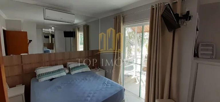Imagem Maravilhoso sobrado triplex com 4 dormitórios no condominio Vistta