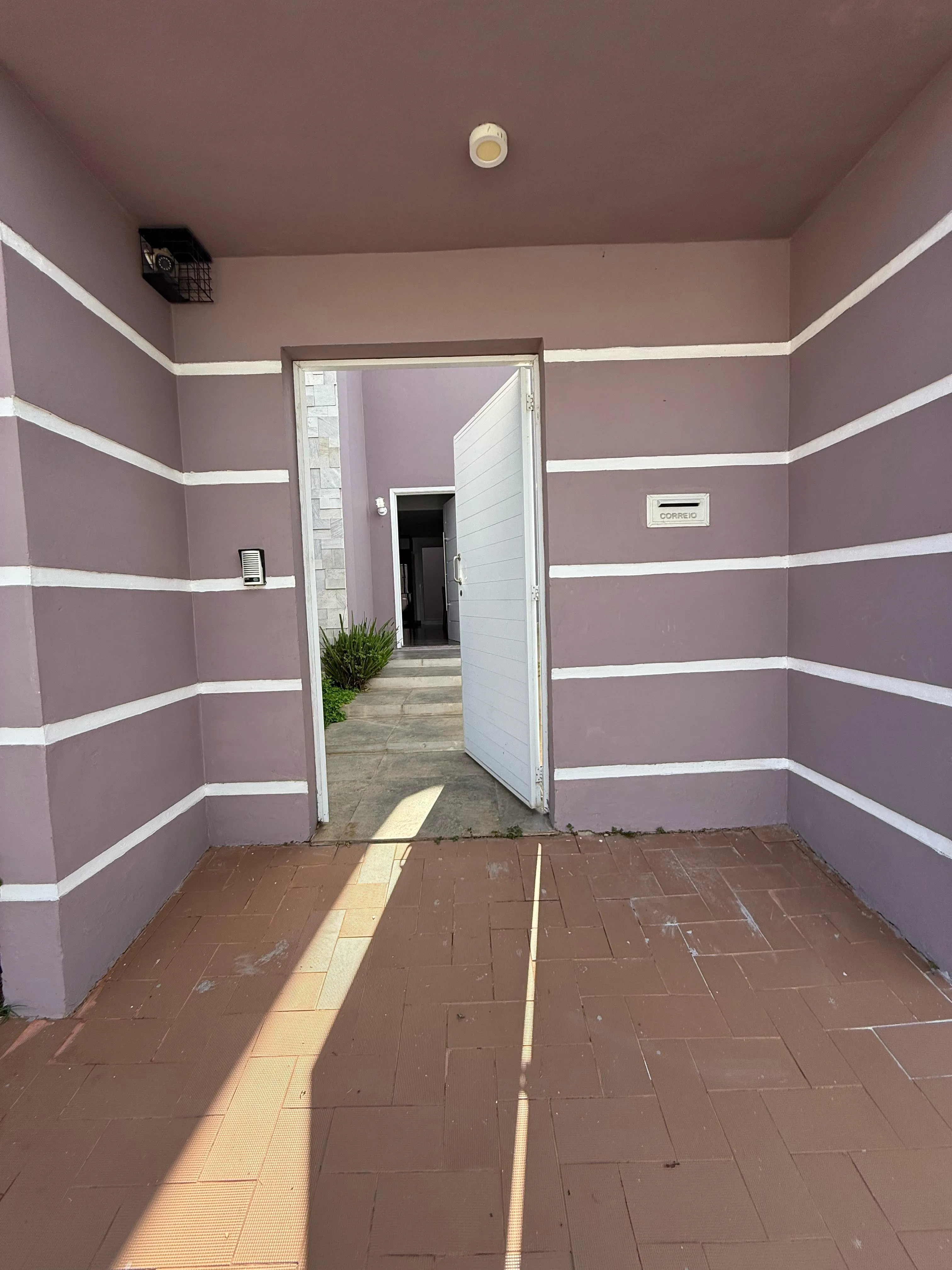 Imagem Casa Moderna com Pé Direito Duplo no Piazza Di Roma ? Sorocaba