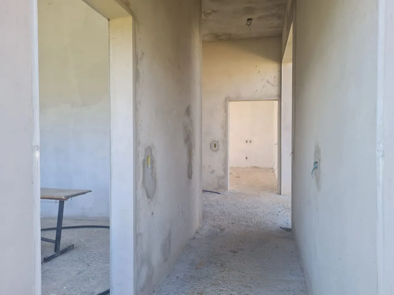 Imagem Casa em Construção no Condomínio Fazenda Alta Vista - 752m² de Área Construída e 6 Suítes