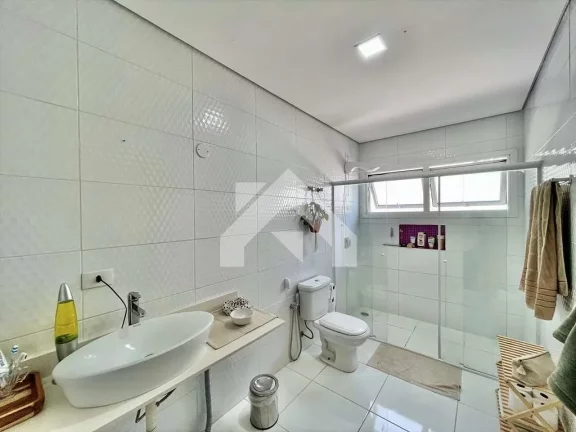 Imagem Casa de Condomínio em Moinho Velho - Cotia