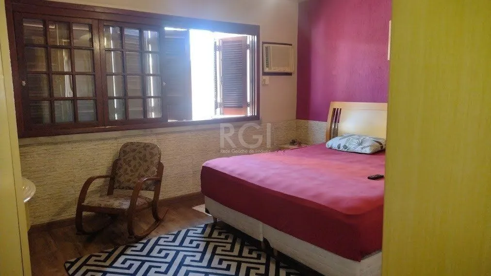 Imagem Casa 3 Quartos, 3 vagas de garagem, Bairro Cavalhada, Porto Alegre-RS.