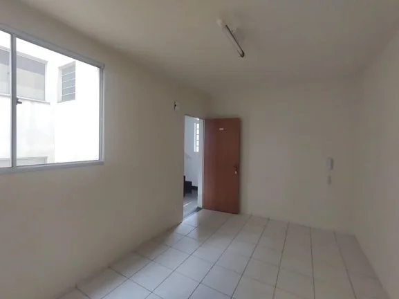 Imagem Apartamento em ótima localização sendo 01 Sala, 01 cozinha, 02 dormitórios, 01 WC com lavabo e b...