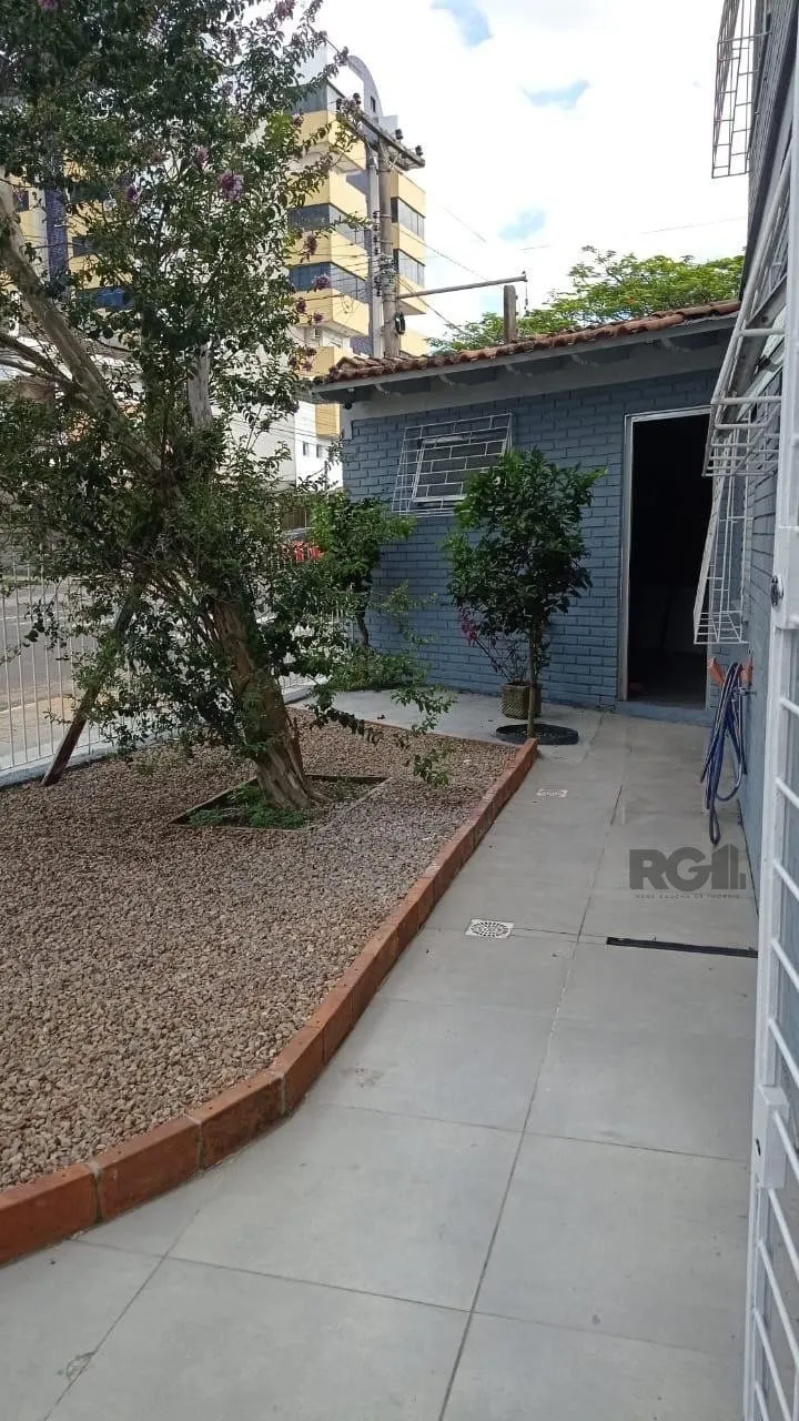 Imagem Apartamento térreo, 2 dormitórios, 1 vaga, Bairro Jardim América