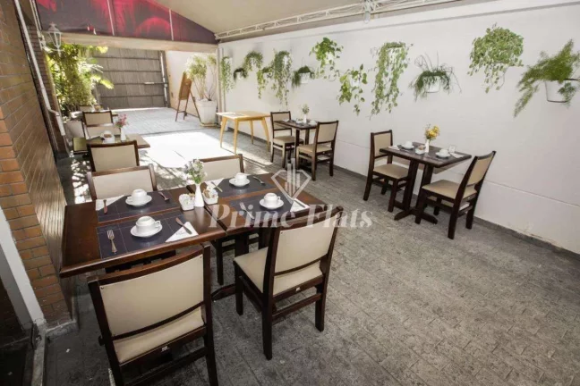Imagem Flat disponível para venda no Hotel Hampton Park, com 31m², 1 dormitório e 1 vaga