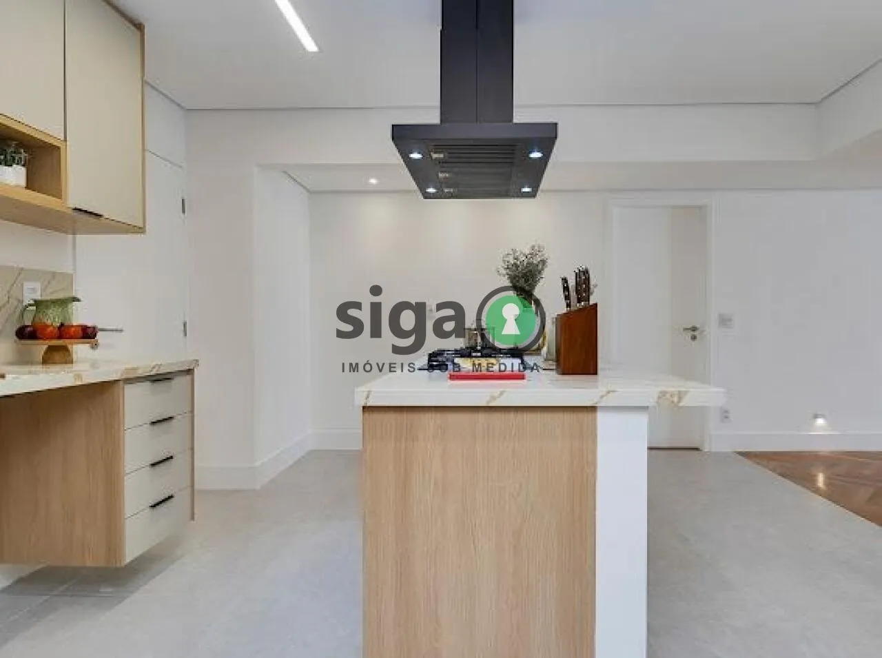 Imagem Apto à Venda com 142m², Cerqueira César reformado, 2 suítes, 2 vagas sem com armários