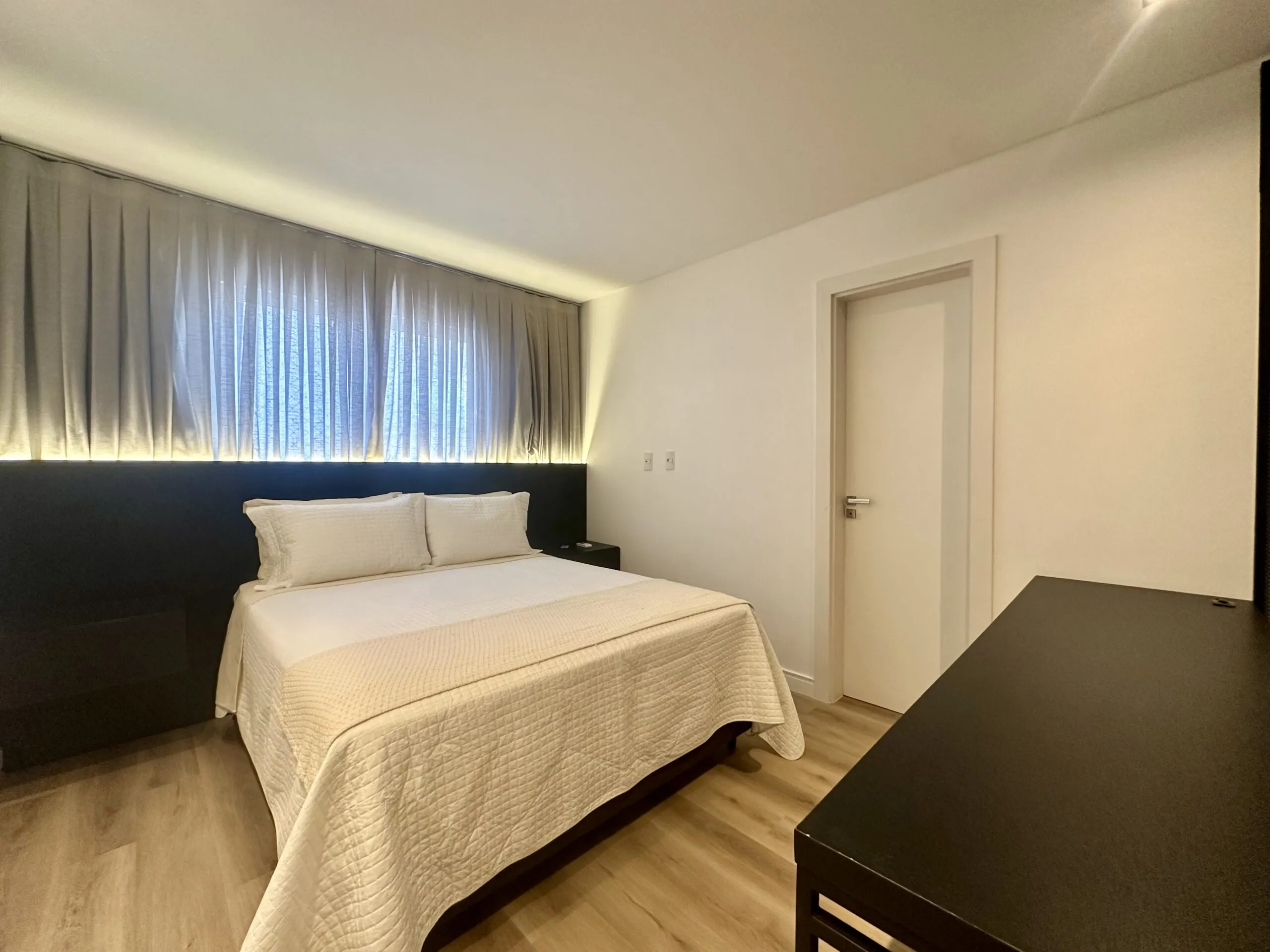 Imagem Apartamento à venda com 240m2 por R$ 4.500.000,00