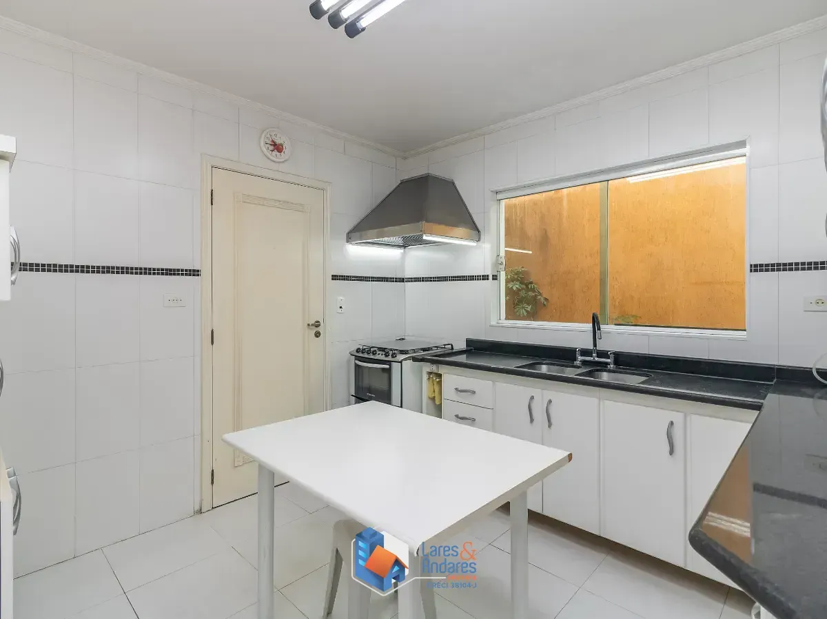 Imagem Sobrado para venda em Vila Dom Pedro II com 4 quartos, sendo 3 suítes, 140m²