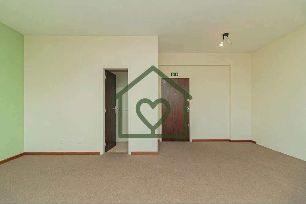 Imagem Sala Comercial no Bairro Petrópolis Apresentamos uma ótima sala comercial, ideal para escritórios...