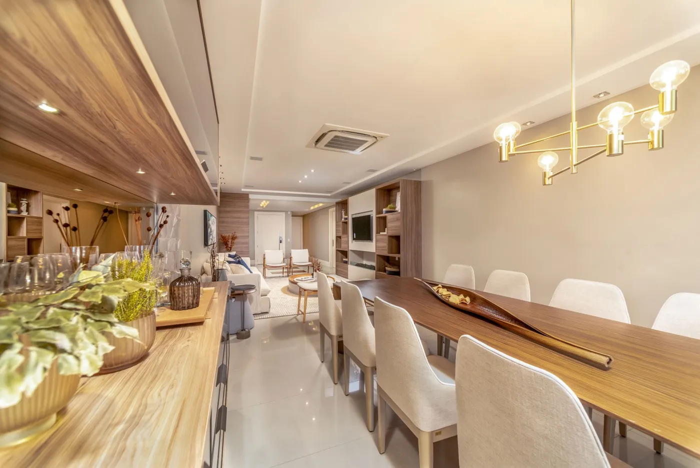 Imagem Apartamento Frente Mar para Venda em Balneário Camboriú, CENTRO, 4 dormitórios, 4 suítes, 5 banheiros, 4 vagas
