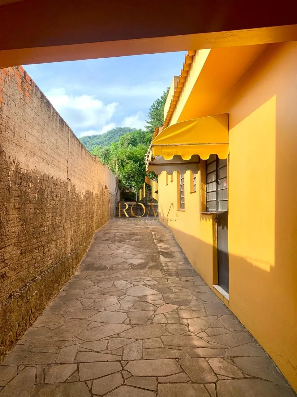 Imagem Excelente terreno localizado no Bairro Perpétuo Socorro, com 03 casas construída