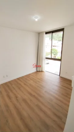 Imagem Belissíma Casa moderna 2 pavimentos com 3 Suite 2 vgas,.