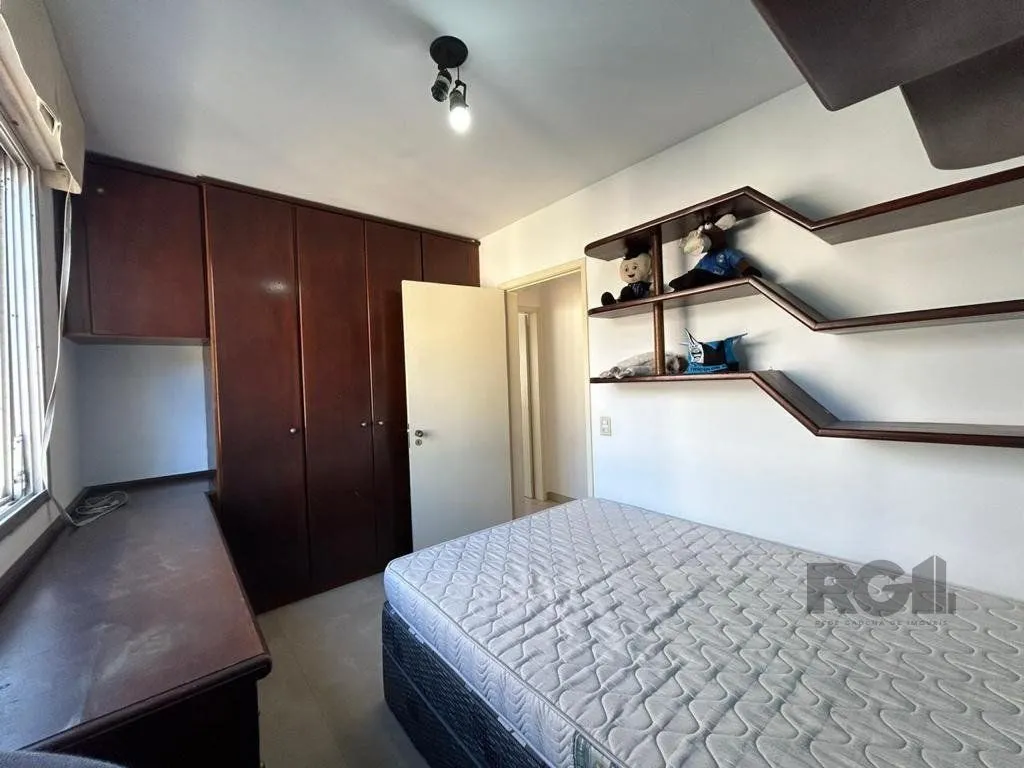 Imagem Apartamento de 72m² com 2 dormitórios, no bairro no bairro Mont Serrat.