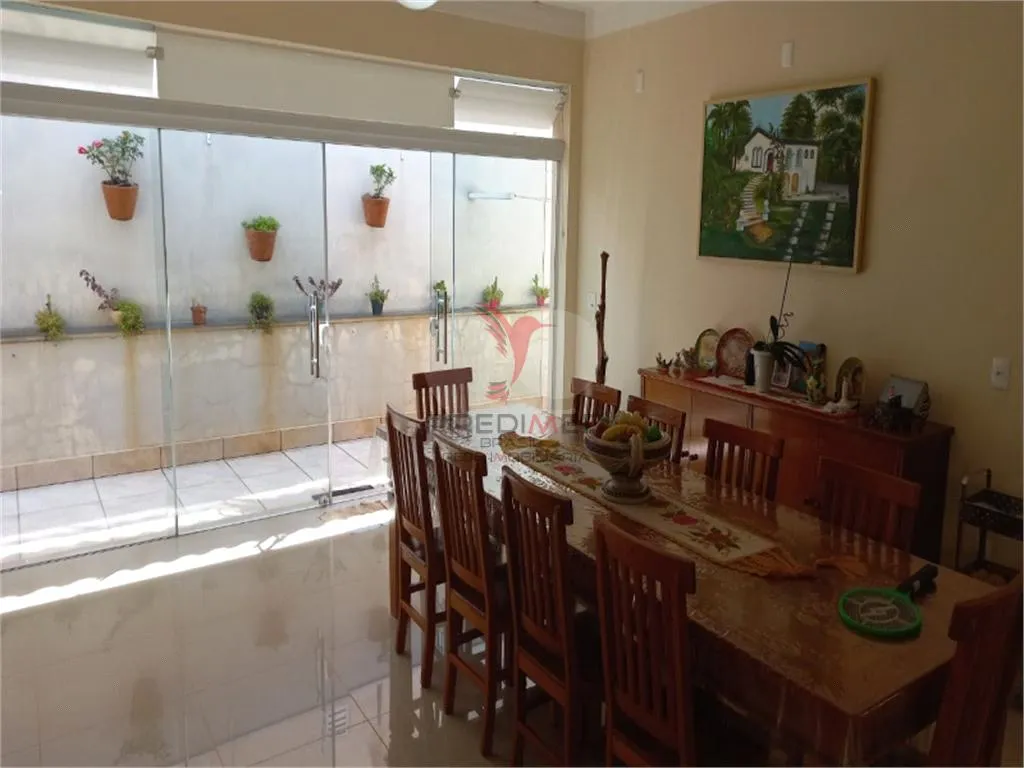 Imagem Casa de 2 quartos, 204m² no bairro Vila Irerê, em Lençóis Paulista