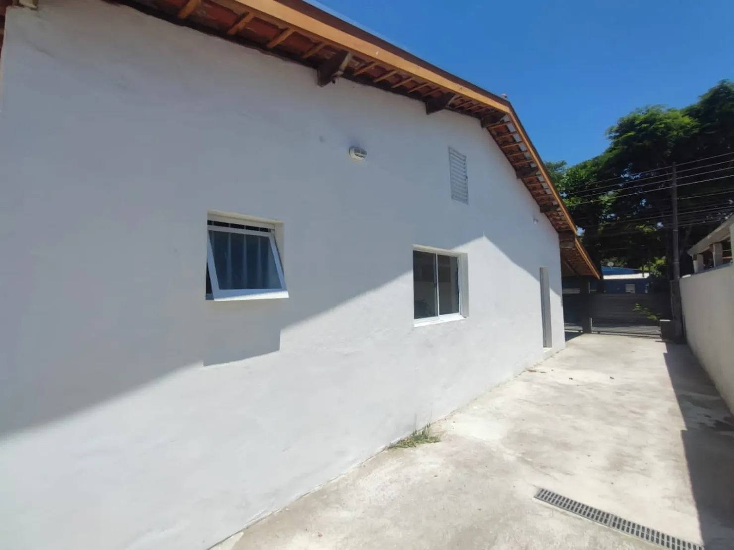 Imagem Casa à venda 3 Quartos, 2 Suites, 4 Vagas, 250M², Conjunto Residencial Araretama, Pindamonhangaba - SP