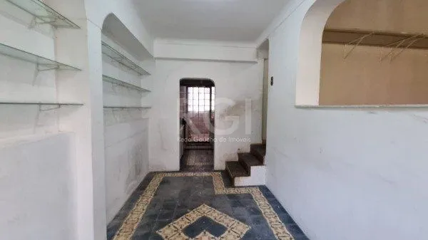 Imagem Casa para Venda - 200m², 2 dormitórios, 1 vaga - Moinhos de Vento