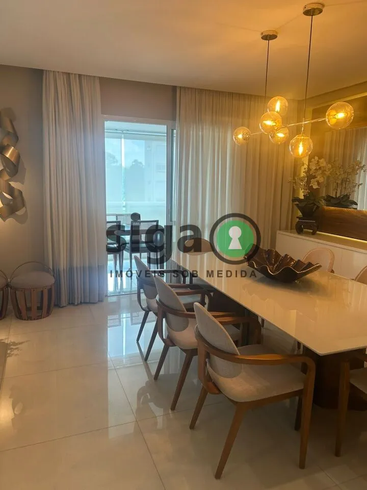 Imagem Apartamento á Venda com 200 m2, 4 dormitórios e 3 vagas, no Panamby