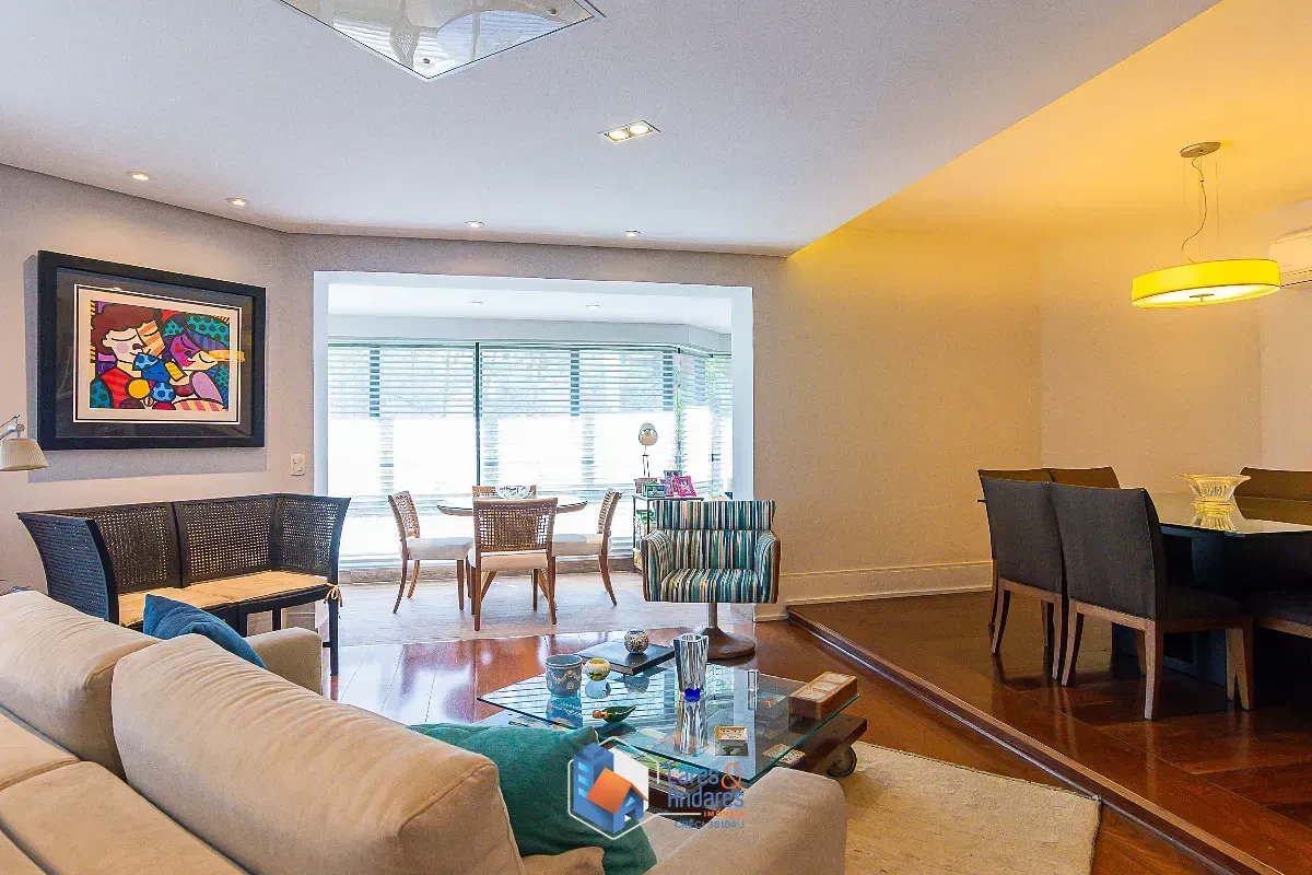 Imagem Apartamento para venda em Morumbi com 4 quartos, sendo 3 suítes, 241m²
