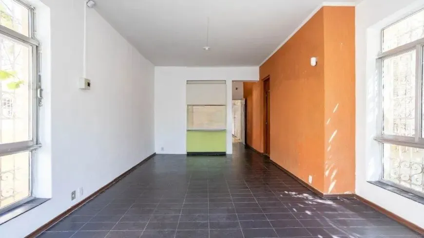 Imagem Casa Ampla com Pátio e Excelente Localização no Petrópolis