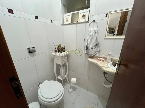 Imagem Sobrado à venda no Centro apenas 150m da praia 4 dormitórios sendo 2 suítes