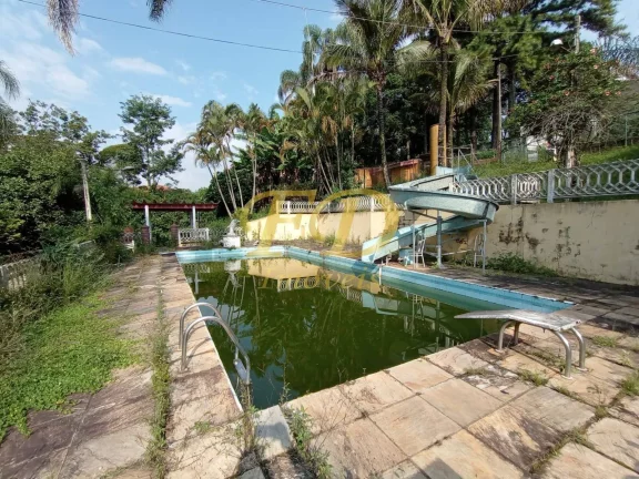 Foto do imóvel Terreno c/ Piscina em Atibaia / Bairro do Portão
