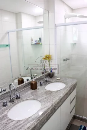 Imagem Apartamento da quadra da praia com vista para o mar, montado e decorado