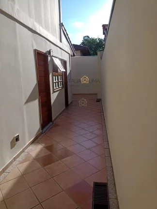 Imagem Casa com 3 dormitórios a venda no Morumbi Sul, próximo ao Shopping e Metrô Campo Limpo. 