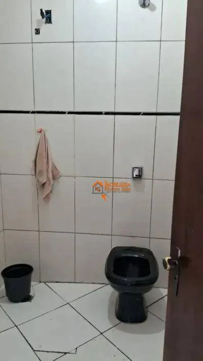 Imagem Sobrado com 3 dormitórios à venda, 181 m² por R$ 470.000,00 - Cidade Jardim Cumbica - Guarulhos/SP