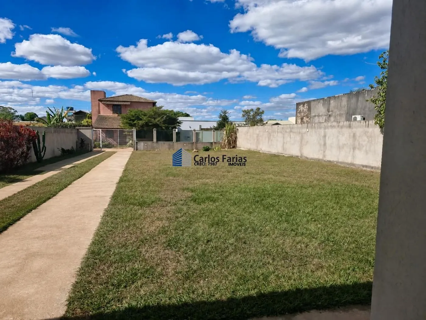 Imagem Casa em Condomínio para Venda em Brasília, Setor Habitacional Tororó (Jardim Botânico), 2 dormitórios, 1 suíte, 2 banheiros, 2 vagas