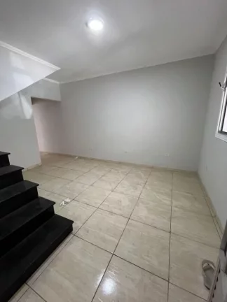 Imagem Sobrado com 2 dormitórios à venda, 200 m² por R$ 450.000,00 - Vila Jurema - Ferraz de Vasconcelos/SP