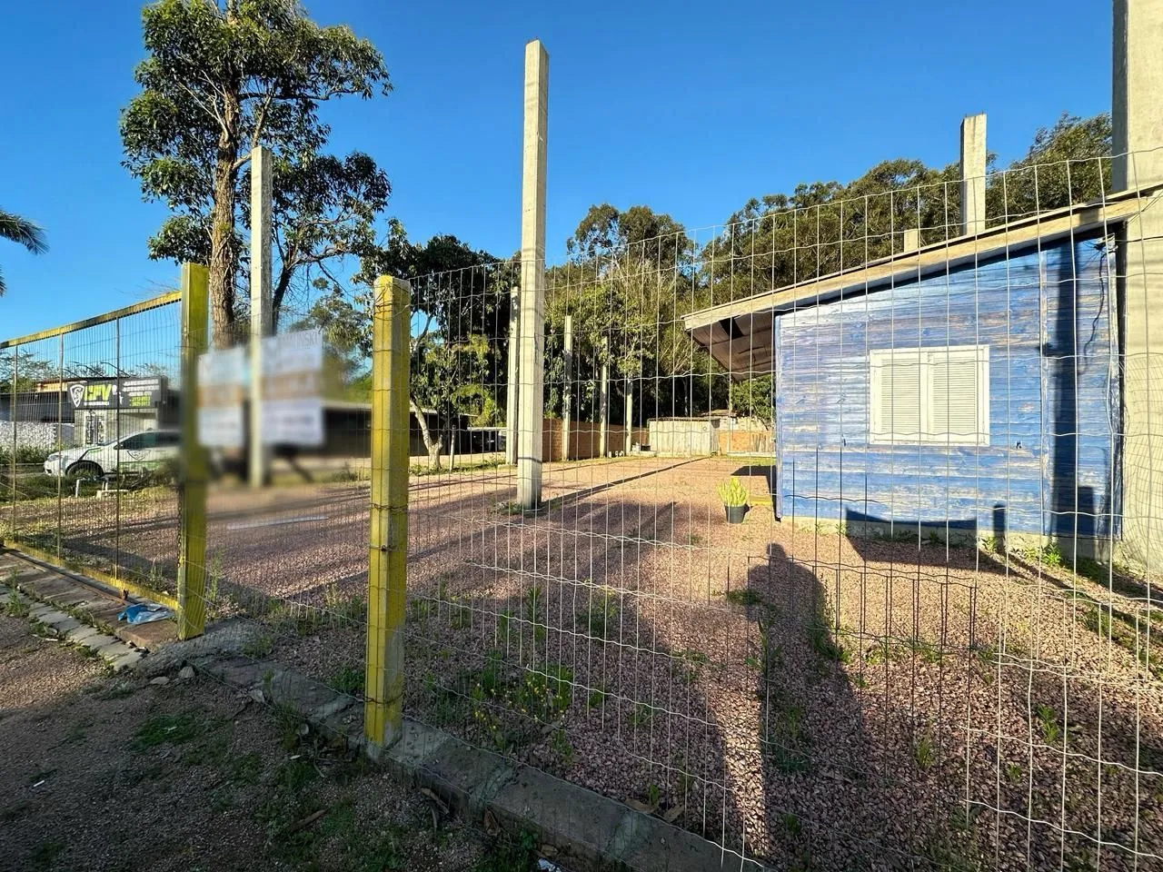 Imagem Terreno plano e murado em Belém Novo - 600m² Pronto para construir!