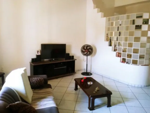 Imagem Casa com 3 Quartos à Venda, 300 m² em São Luiz - Criciúma
