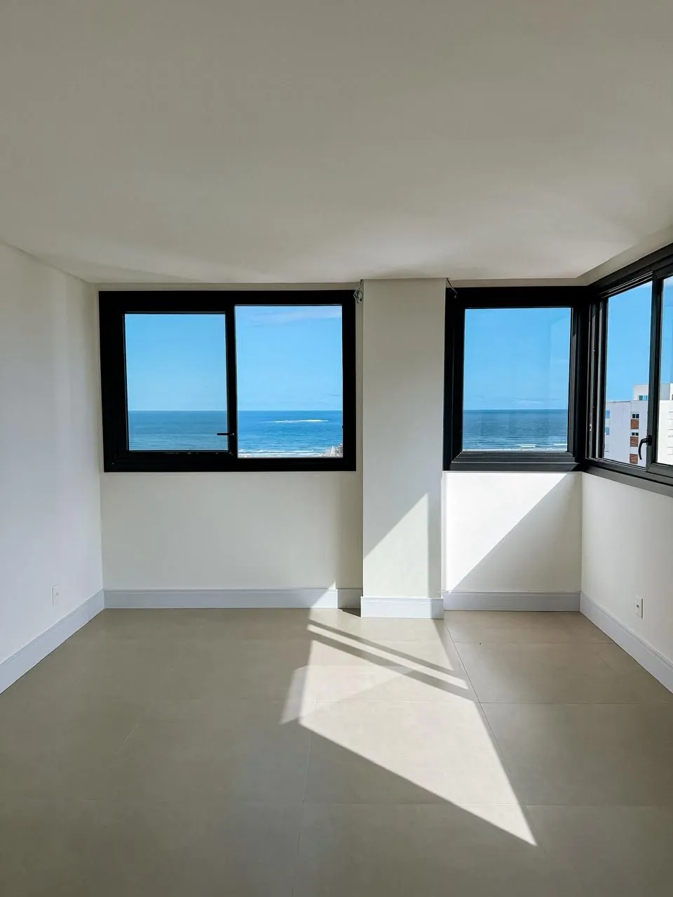 Imagem Apartamento à venda em Torres, Predial, com 2 quartos, 78.58m2