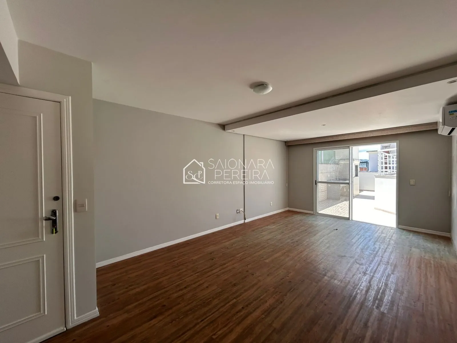 Imagem O Luxo de uma Mansão com a Segurança de um Apartamento no Coração do Córrego Grande