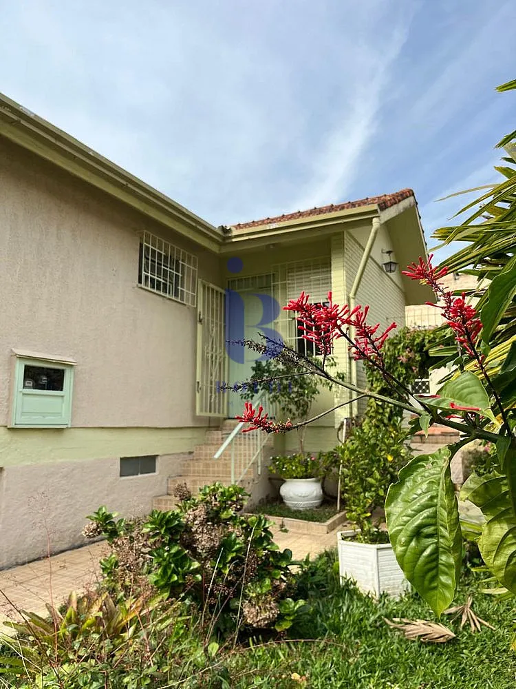 Imagem Casa a Venda no bairro Medianeira - Porto Alegre, RS