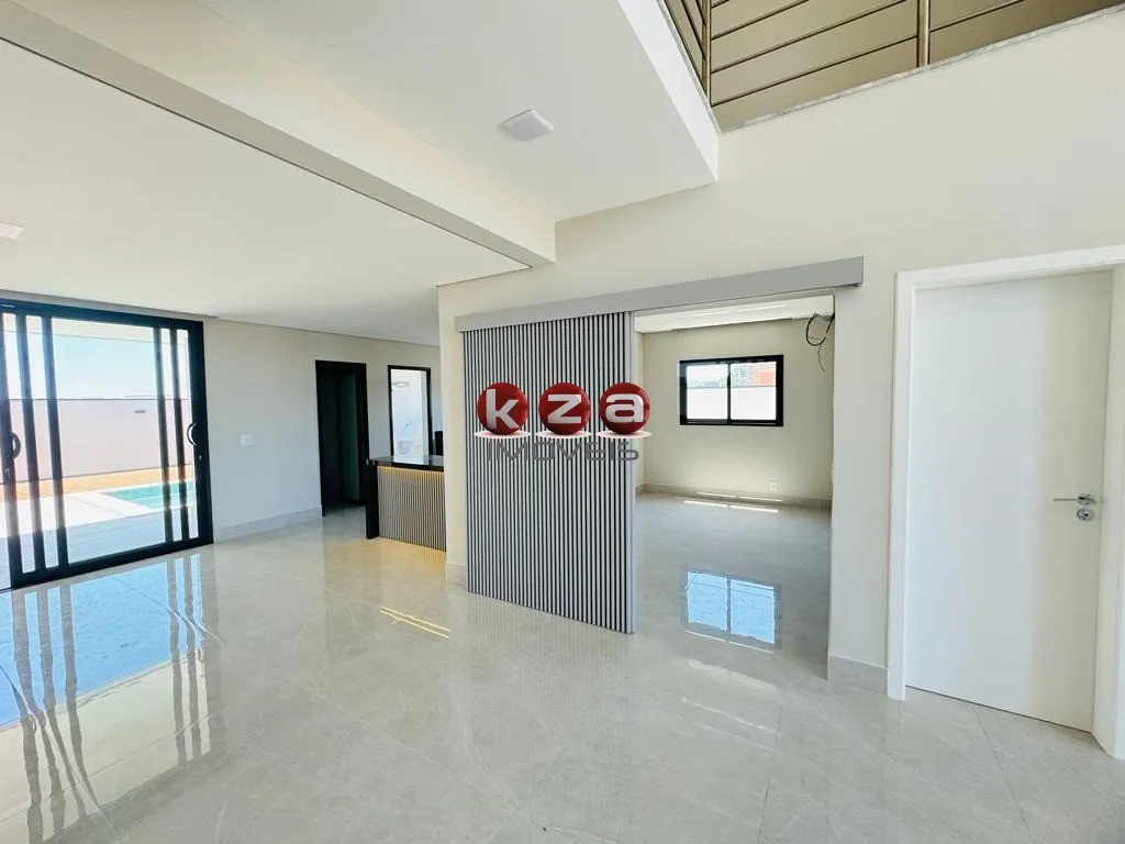 Imagem Imperdível casa em condomínio à venda em Valinhos-SP, Vila Capuava: 3 quartos, 3 suítes, 3 salas, 5 banheiros, 4 vagas de garagem, 280,00 m²!