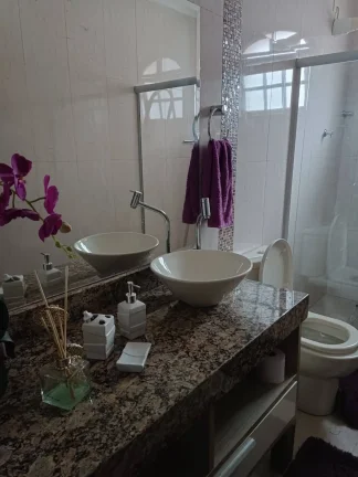 Imagem Casa Terrea com Edicula 221 m² 3 Dormitorios sendo 1 Suite e 5 Vagas
